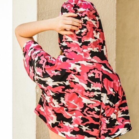 Shorts and Cropped Top Set - Picture 11 of 16